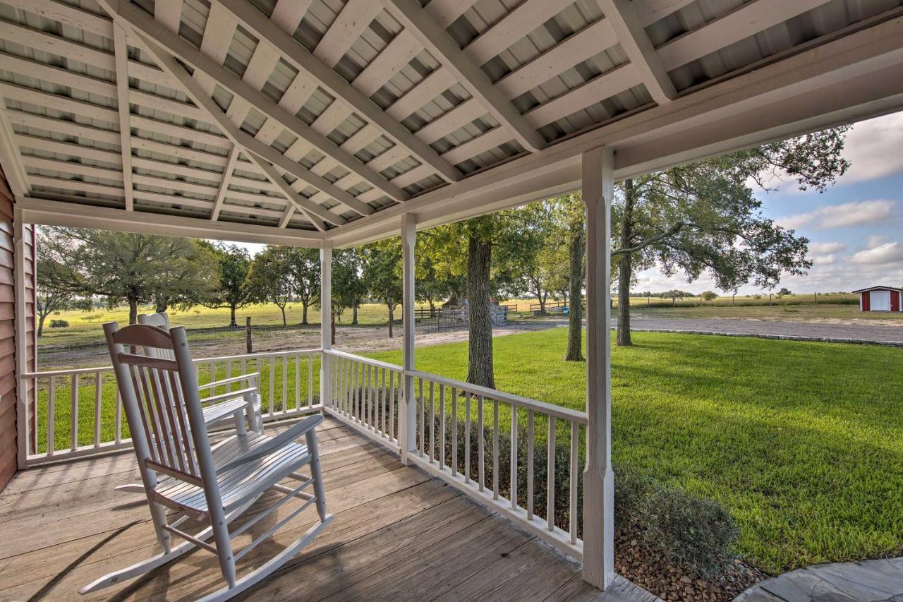 Peaceful Schulenburg Farmhouse With Fire Pit And Grill Екстер'єр фото